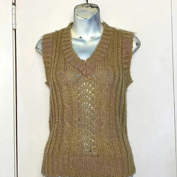 Brushed Knit Cable Weave/Cord Sweater Vest - Picture 1 of 9